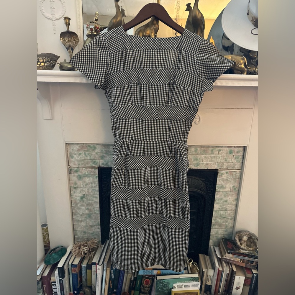 Vintage fitted black and white checked dress. - Picture 5 of 5